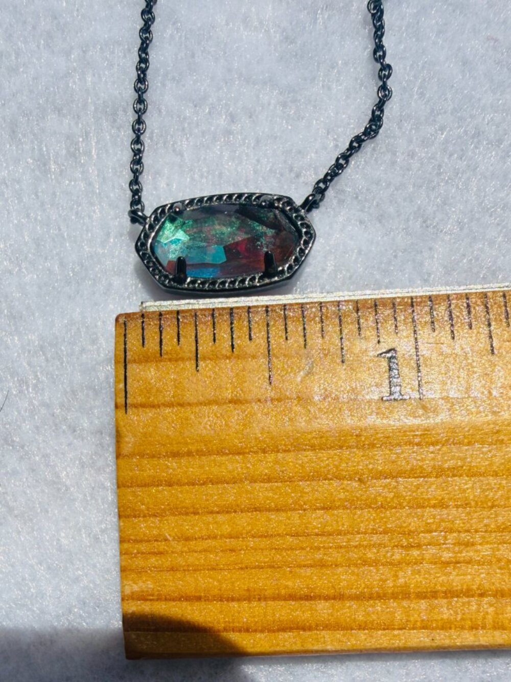 Kendra Scott Elisa Black Gunmetal-tone Chain W/ Iridescent Deep Green Pendant - Picture 4 of 8